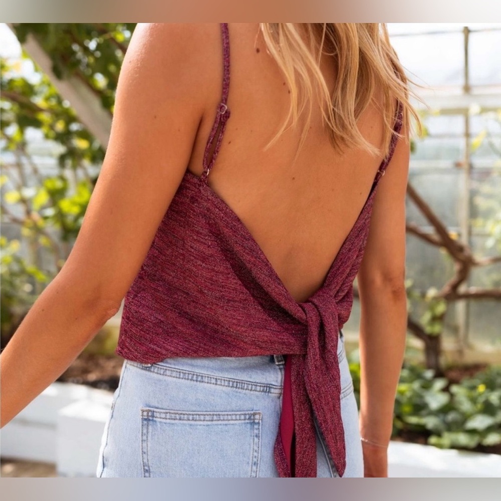 NEVER WORN Easy Clothes Syrine Top Open-Back Tie-Back Cami Top